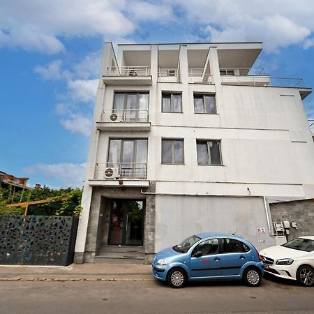 Urban Elegance - Stylish Central Accommodation ブカレスト エクステリア 写真