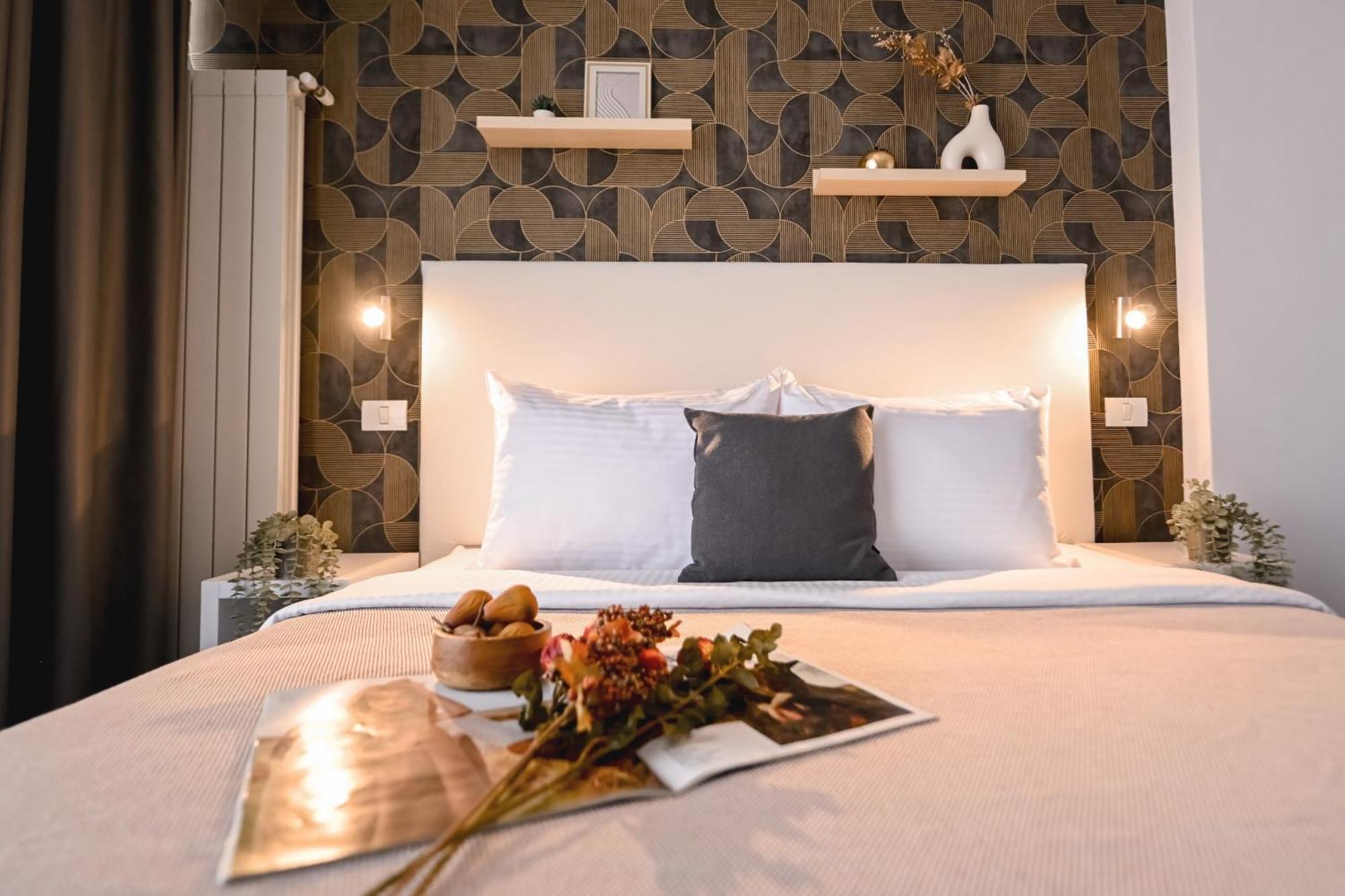 Urban Elegance - Stylish Central Accommodation ブカレスト エクステリア 写真