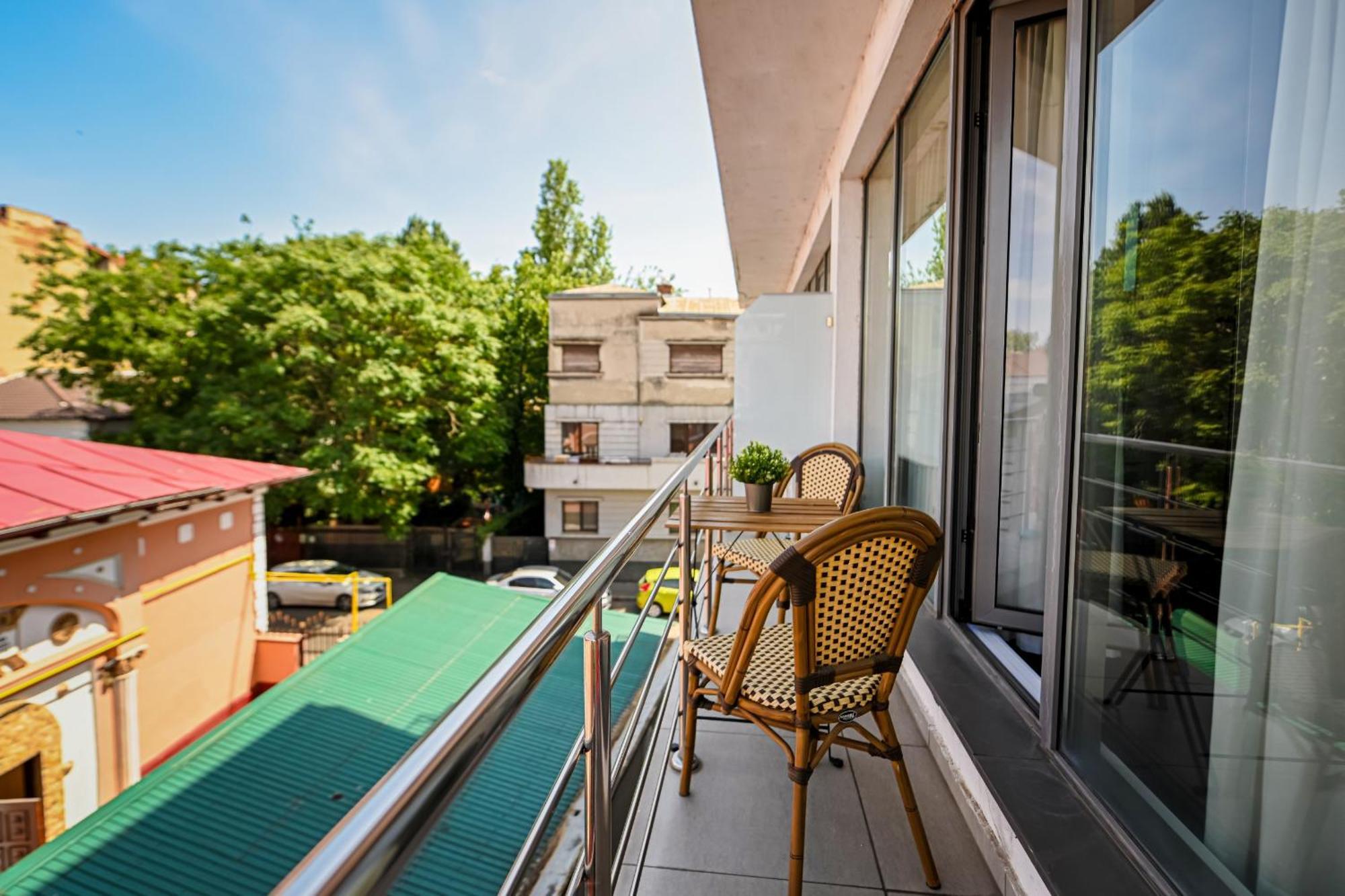 Urban Elegance - Stylish Central Accommodation ブカレスト エクステリア 写真