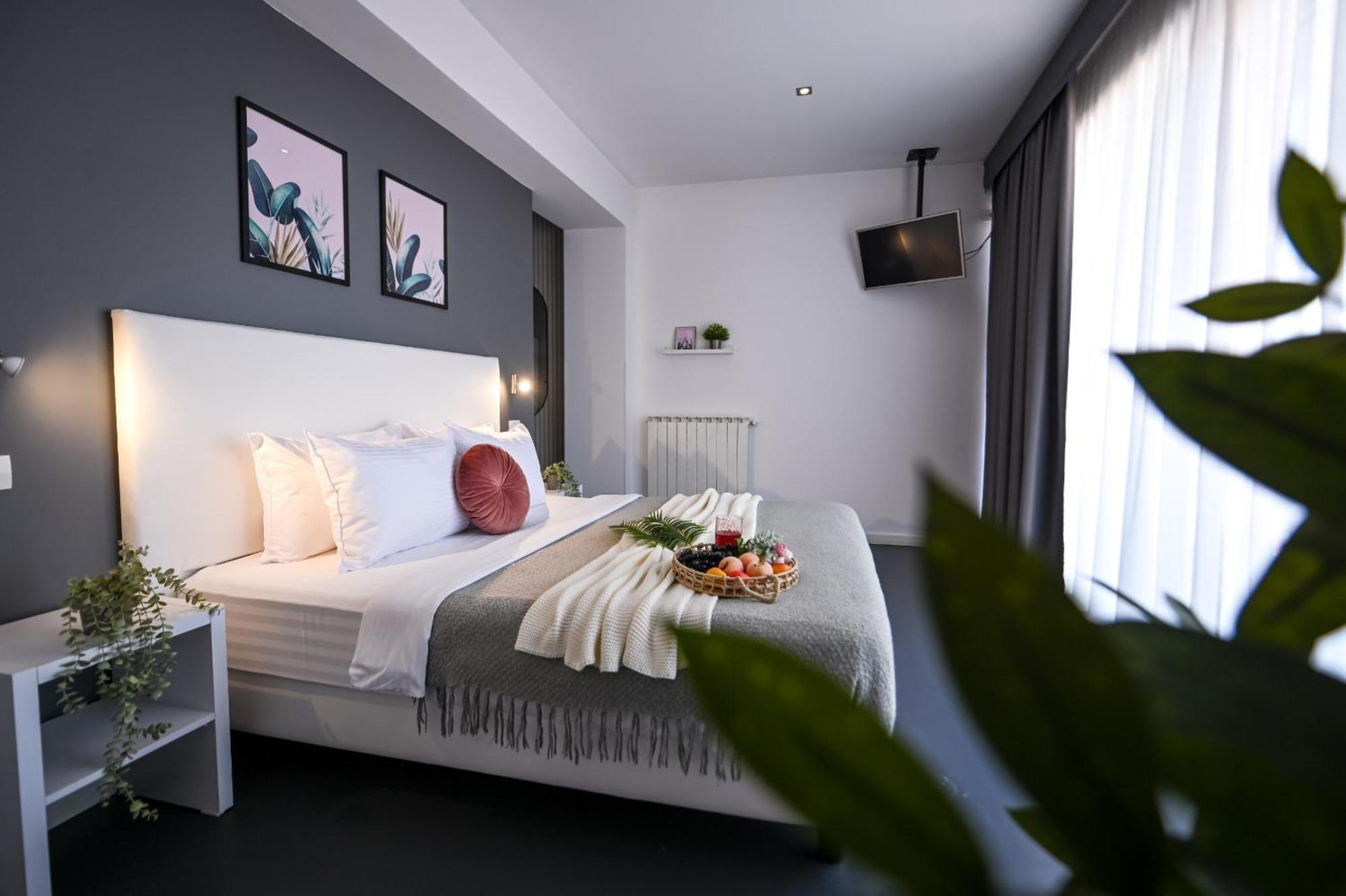 Urban Elegance - Stylish Central Accommodation ブカレスト 部屋 写真
