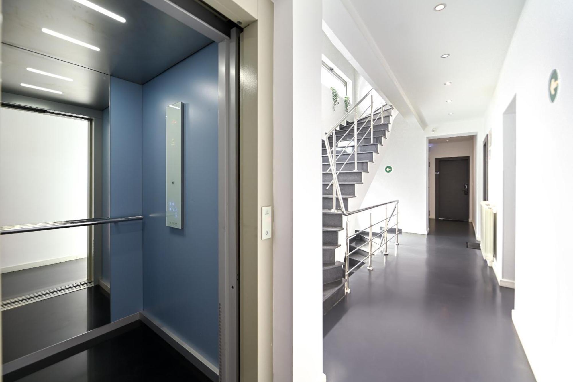 Urban Elegance - Stylish Central Accommodation ブカレスト エクステリア 写真