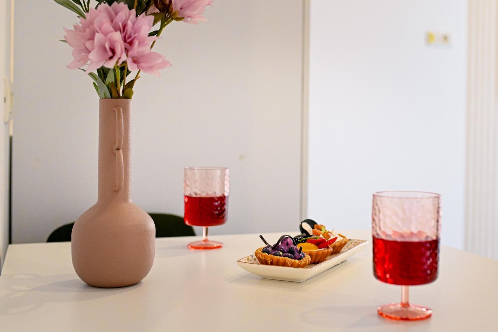 Urban Elegance - Stylish Central Accommodation ブカレスト 部屋 写真