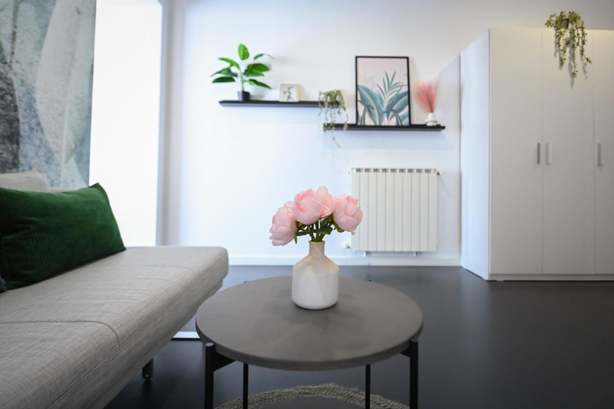 Urban Elegance - Stylish Central Accommodation ブカレスト 部屋 写真