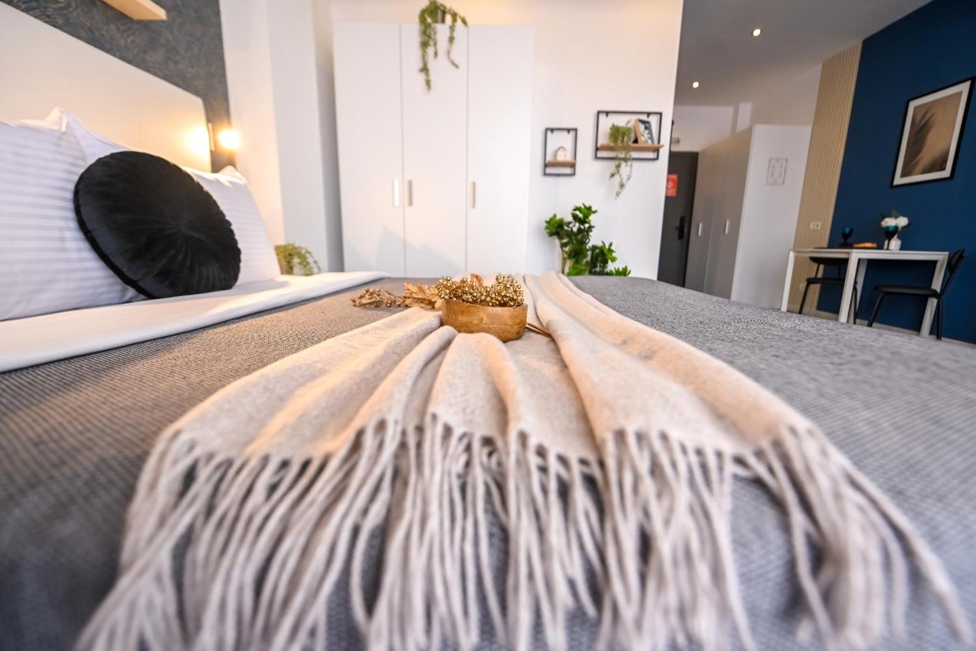 Urban Elegance - Stylish Central Accommodation ブカレスト 部屋 写真