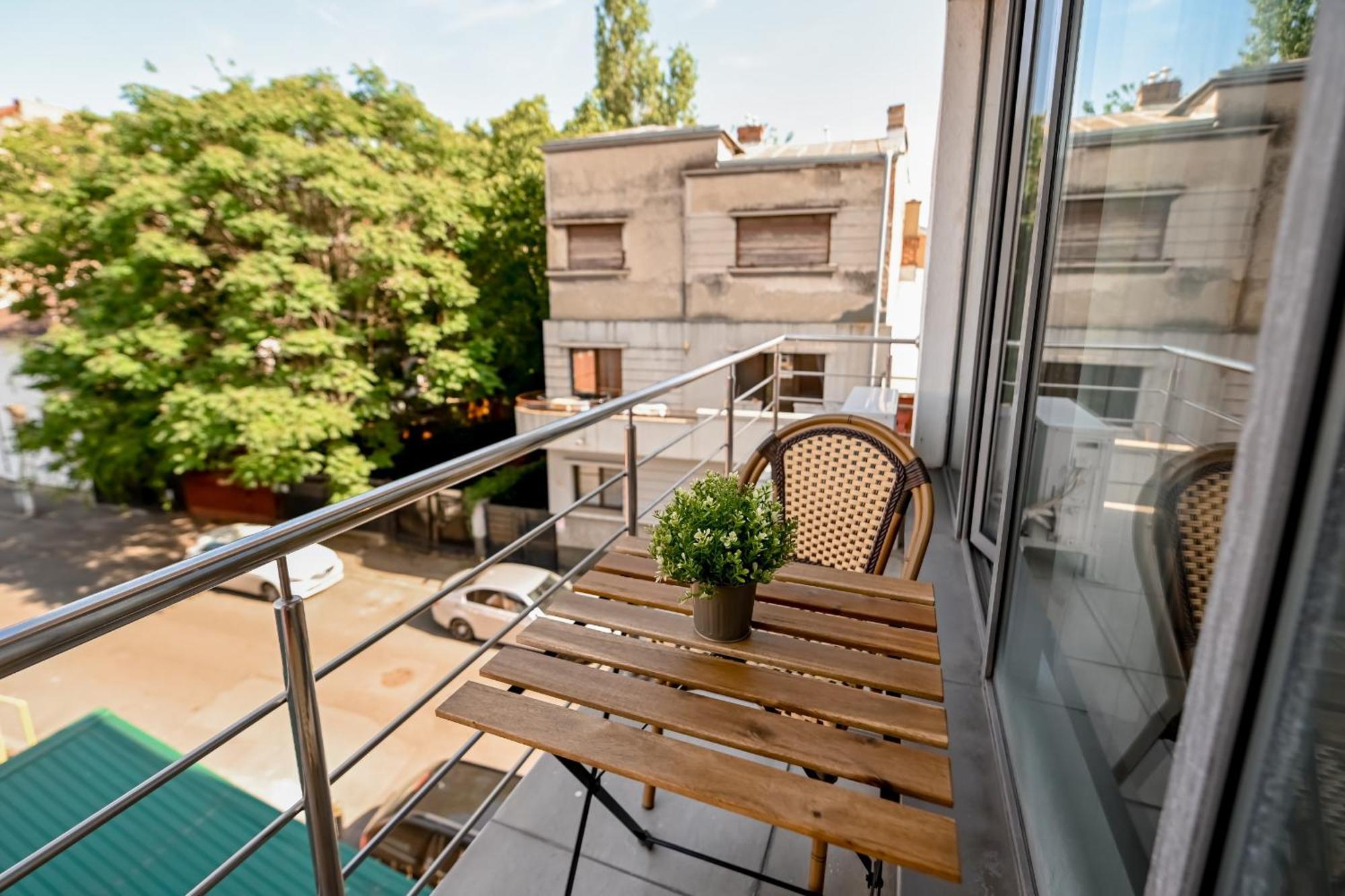 Urban Elegance - Stylish Central Accommodation ブカレスト エクステリア 写真