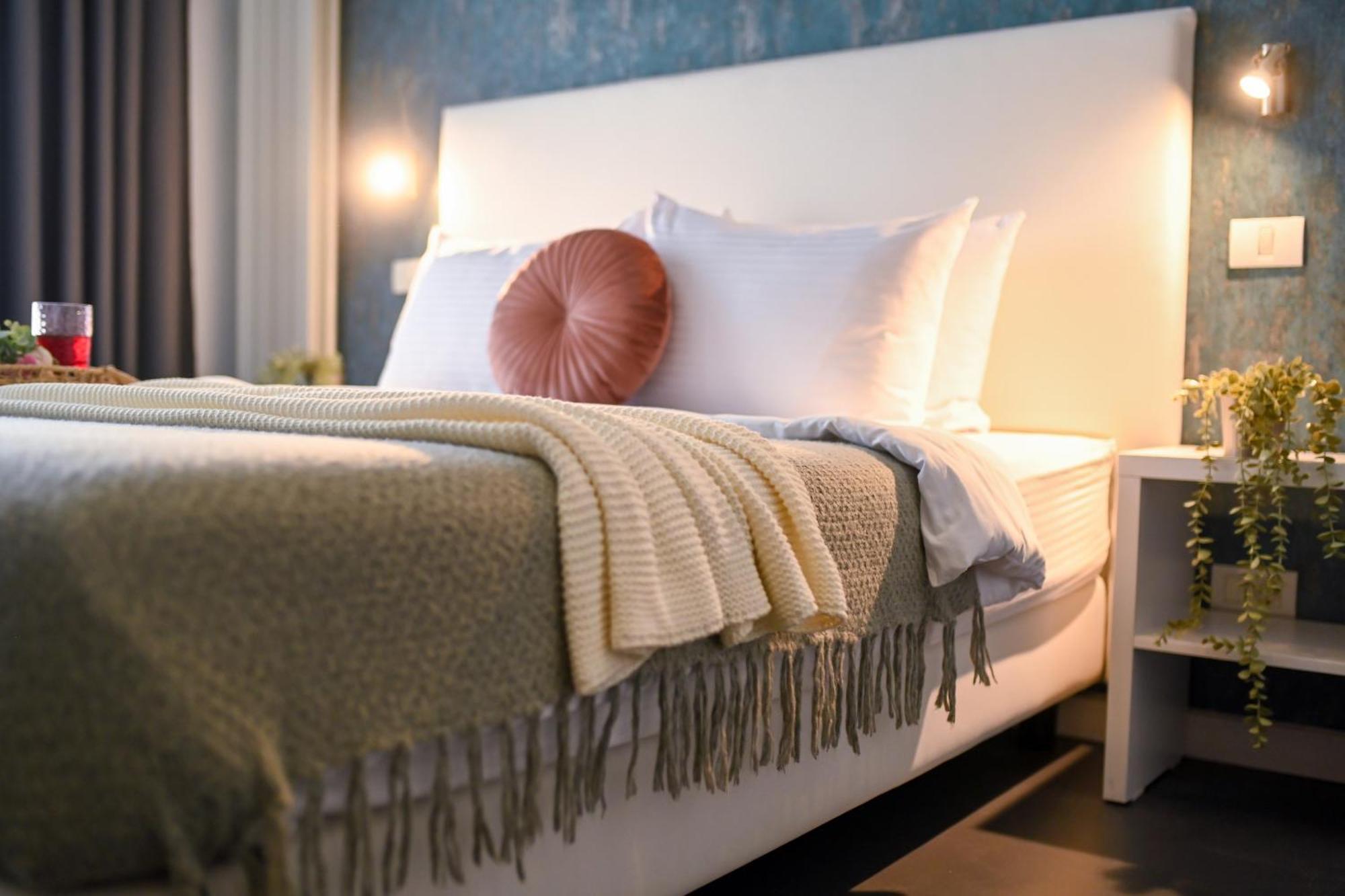 Urban Elegance - Stylish Central Accommodation ブカレスト 部屋 写真